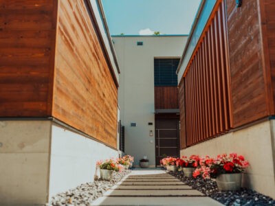 Enjoliver sa maison avec une façade en bois