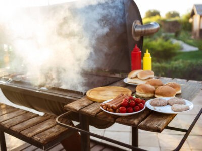 Comment bien aménager un coin barbecue dans son jardin ? Conseils et astuces