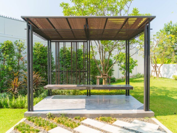 Aménagement de stores et pergolas : l’essentiel à connaître